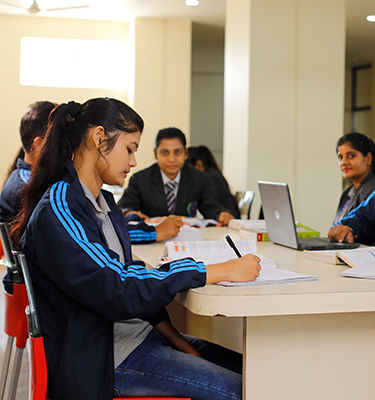 Top Pharma college in varanasi